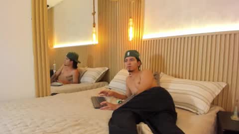 pecadodivino2026 online show from January 16, 2:20 am