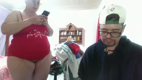 Snapshot of pecadodulce chatting on February 1, 3:52 am pecadodulce online show from February 1, 3:52 am