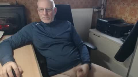 Pemue65 online show from January 19, 9:52 am