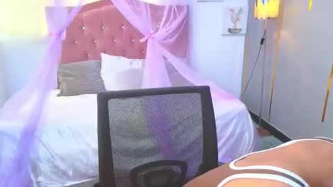 peneelopeecute online show from February 25, 7:50 pm