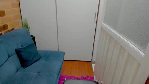 Penelope online show from February 11, 8:45 pm