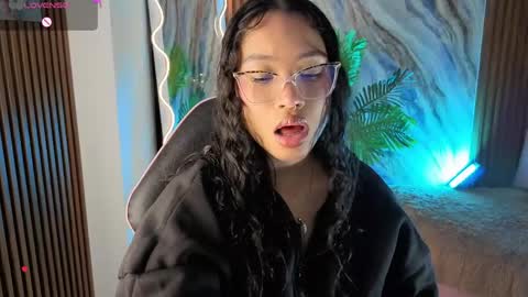 penelope online show from June 5, 3:24 am
