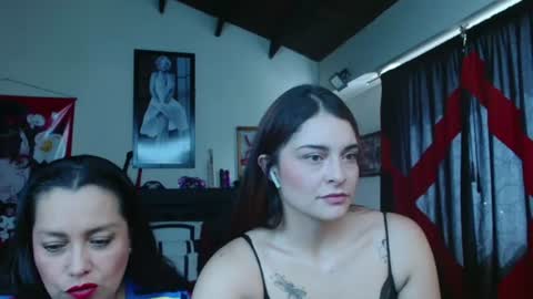 Penelope and my girlfriend Marilyn online show from June 17, 3:39 pm