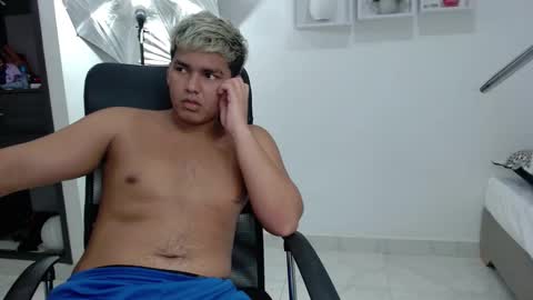 Snapshot of percibal_junior1 chatting on January 27, 4:52 am percibal_junior1 online show from January 27, 4:52 am