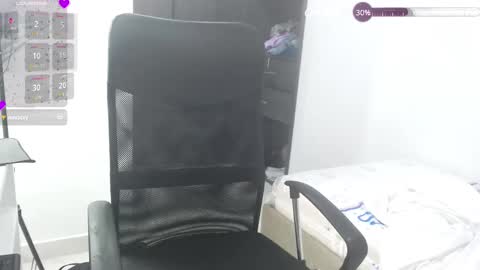 Snapshot of percibal_junior1 chatting on February 5, 6:13 am percibal_junior1 online show from February 5, 6:13 am