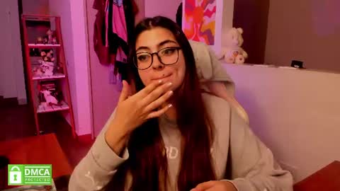Sarah Ana Banana online show from August 4, 3:57 am