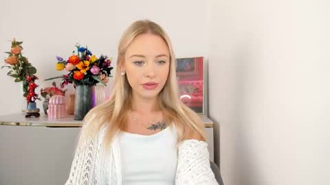 Cindy online show from September 27, 6:44 am