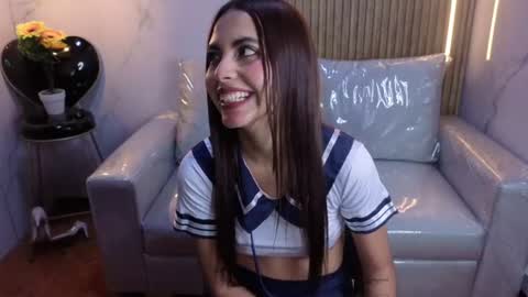perla_lovely online show from June 16, 12:42 pm