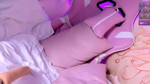 Perla Jones online show from November 6, 6:27 am