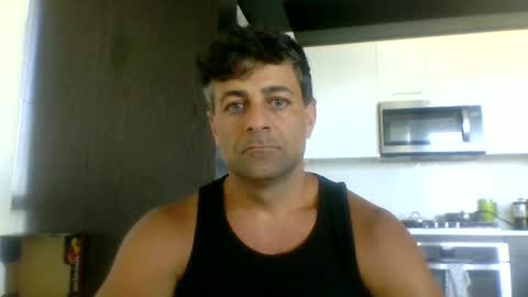 persianprince546 online show from June 13, 9:36 pm