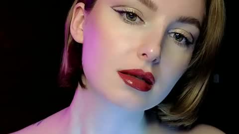 Snapshot of personal_devil chatting on February 23, 9:37 pm personal_devil online show from February 23, 9:37 pm