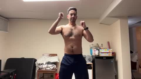 Snapshot of peteypete204 chatting on January 30, 12:27 pm peteypete204 online show from January 30, 12:27 pm