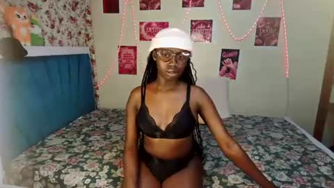 Charm online show from July 25, 3:32 pm