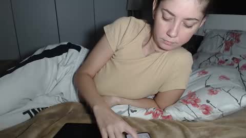 petite_danielle online show from October 7, 12:50 am