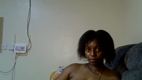 petite_melinda online show from June 14, 2:24 am