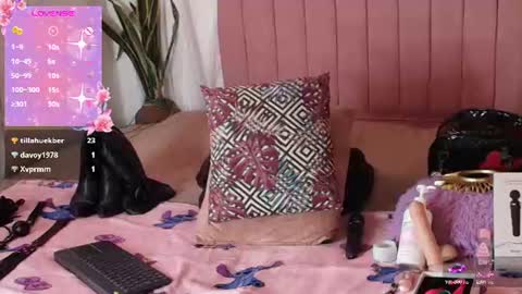 petite_pepper18 online show from June 24, 10:06 pm