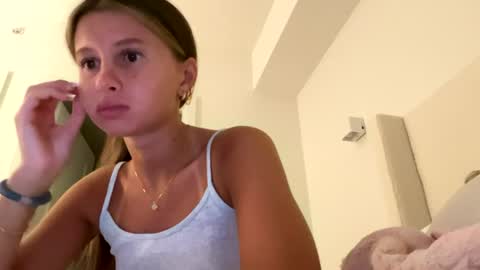 petite_pretty22 online show from June 12, 3:38 am
