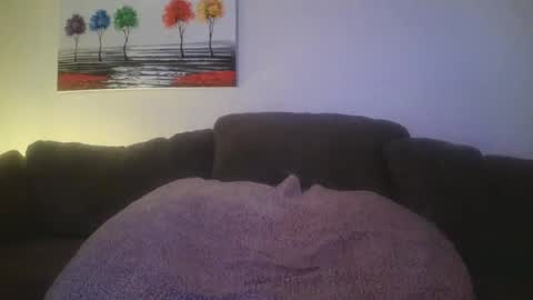 petite treat  online show from February 1, 11:53 am