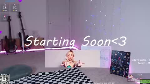 PiperAvery online show from February 26, 2:19 am