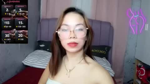 petitediana online show from March 25, 2:13 pm