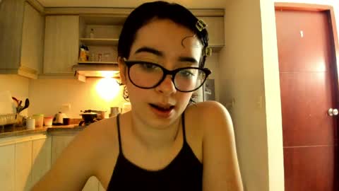 Lunna online show from April 12, 12:36 am