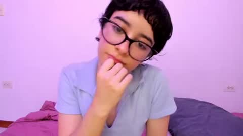 Lunna online show from July 27, 3:37 am