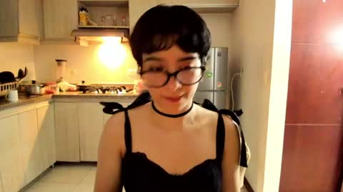 Lunna online show from June 28, 1:12 am