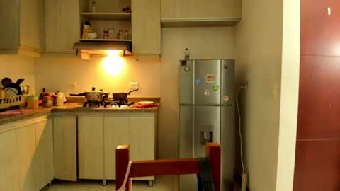 Lunna online show from June 17, 1:43 am