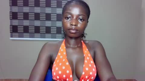 petitexxebony online show from July 8, 8:12 pm