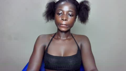 petitexxebony online show from July 28, 10:20 pm
