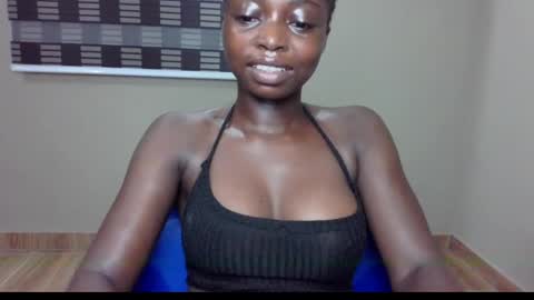 petitexxebony online show from May 30, 8:07 pm