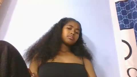 phania185885 online show from March 2, 5:08 am