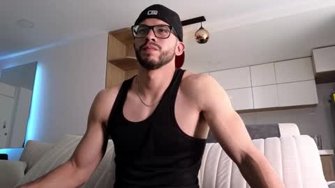 phantom_bigger1 online show from January 13, 2:14 pm