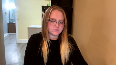 PhatAssBlond online show from February 5, 11:50 pm