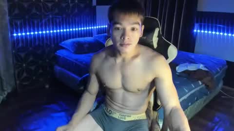 AJ online show from January 25, 1:30 pm