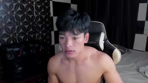 AJ online show from February 11, 3:32 am