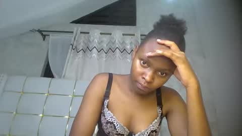 phoebe online show from March 1, 8:35 pm