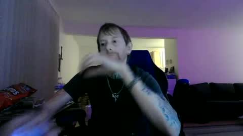 phrostdd online show from June 16, 1:31 am