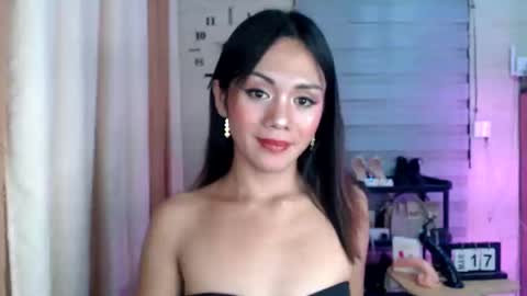 Pia online show from March 17, 4:01 pm