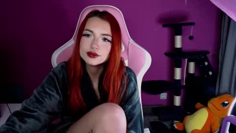 Mia online show from March 6, 9:31 pm