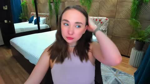 Emelie online show from March 22, 10:30 am