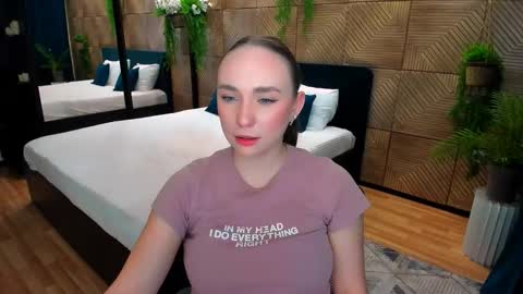 Emelie online show from November 10, 7:38 pm