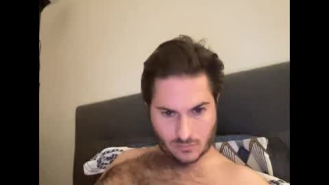 Snapshot of pierrot462900 chatting on December 17, 4:56 am pierrot462900 online show from December 17, 4:56 am