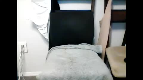 pigdaddy99 online show from March 12, 10:28 pm