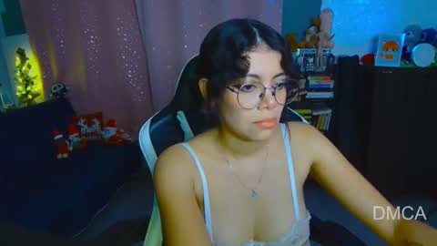 Andrea G online show from December 17, 5:47 am