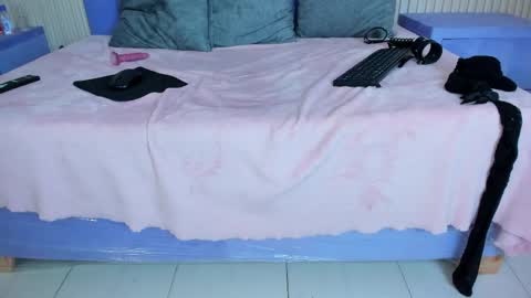 pilaraura online show from June 7, 6:02 pm