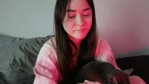 PilloGoddess online show from March 2, 9:54 pm