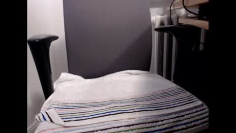 Snapshot of pimmel10 chatting on January 11, 7:27 pm pimmel10 online show from January 11, 7:27 pm