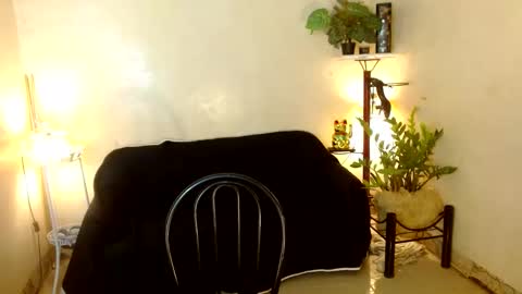 pinaybella_in_town online show from December 9, 11:47 am