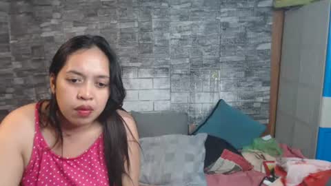 pinayhotmama08 online show from July 28, 4:10 am